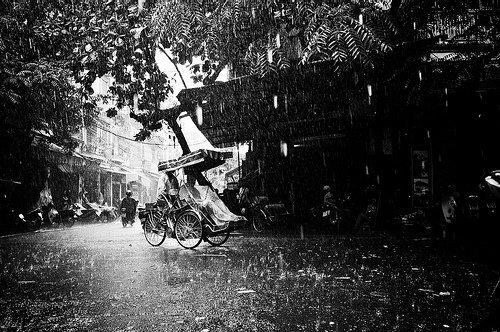 Rưng rưng xúc động với ‘Hà Nội, mơ về’ của nhà thơ Nguyễn Thế Kỷ