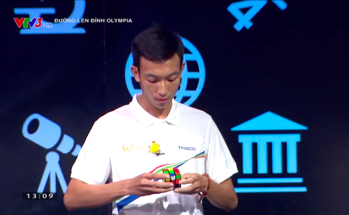 Nam sinh Hà Nội lập kỷ lục xoay rubik nhanh nhất Olympia ở 12 giây 30