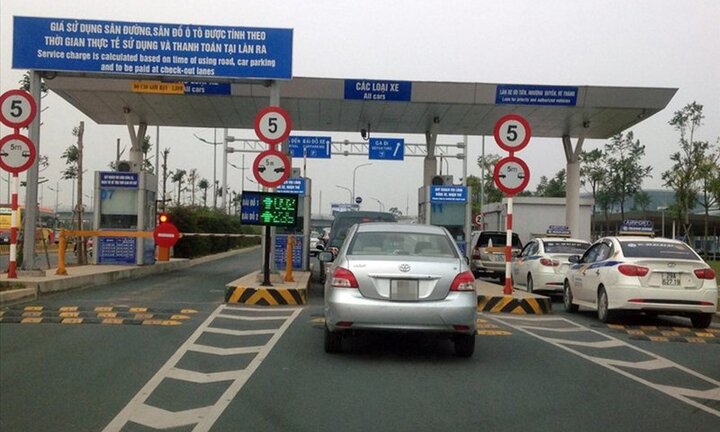 Cục Hàng không: Sẽ xử lý nghiêm kẻ nhổ nước bọt vào mặt nhân viên an ninh hàng không Nội Bài