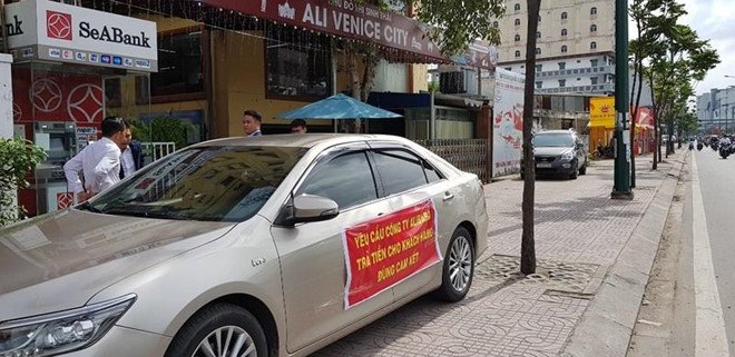 Khách kéo đến Địa ốc Alibaba đòi tiền