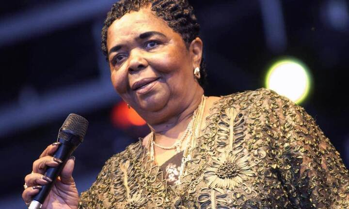 Cesária Évora - 'diva chân trần' được Google Doodle vinh danh