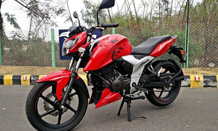 Naked bike hầm hố giá gần 30 triệu