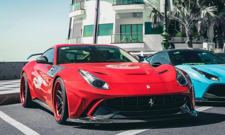 Hàng loạt siêu xe chục tỷ về tay đại gia Việt