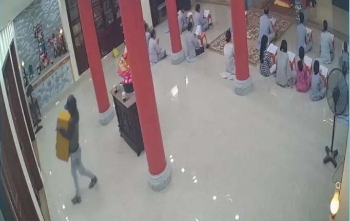 Truy tìm kẻ chuyên lấy trộm tiền công đức tại nhiều chùa ở Đà Nẵng