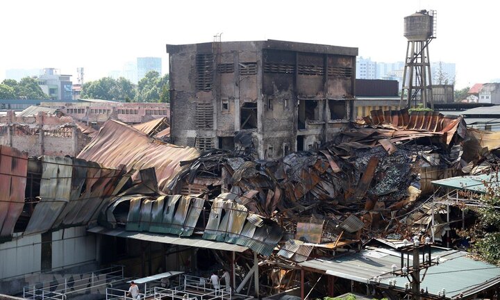 Ai sẽ chịu trách nhiệm trong vụ cháy Rạng Đông?