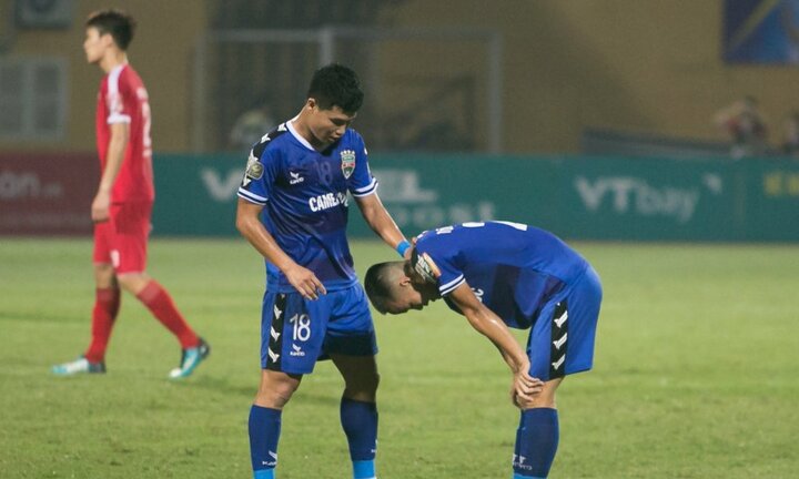 V-League dậy sóng: Trọng tài 'bẻ còi' khó tin, giúp Viettel bảo toàn chiến thắng