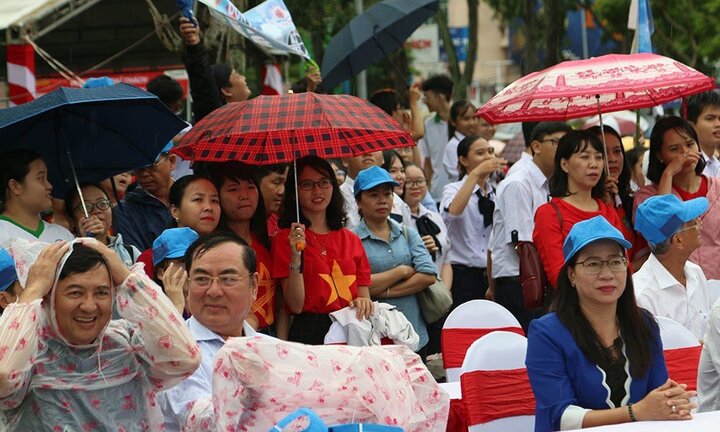 Lãnh đạo Sở GD&ĐT Cần Thơ phải giải trình vì không quan tâm thí sinh Olympia