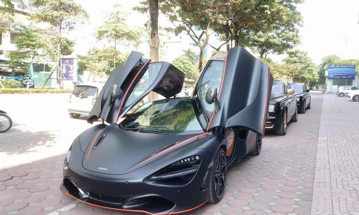 McLaren 720S đầu tiên về Việt Nam, đọ dáng cùng Rolls-Royce mạ vàng