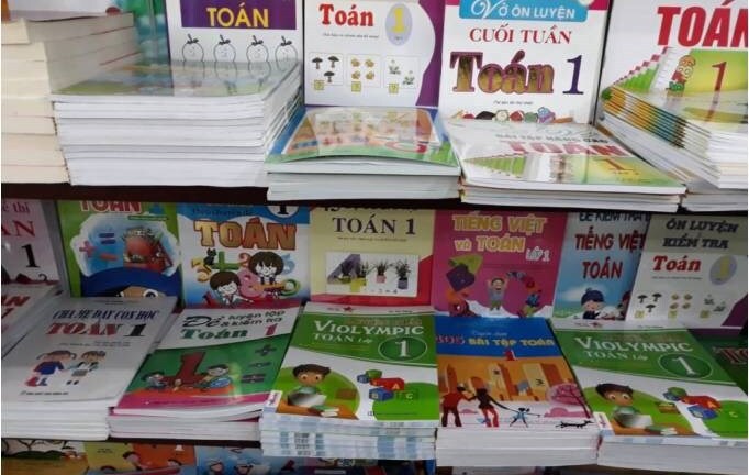 Tranh cãi các tiêu chí thẩm định SGK mới