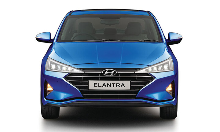 Hyundai Elantra phiên bản nâng cấp, giá hơn 500 triệu đồng