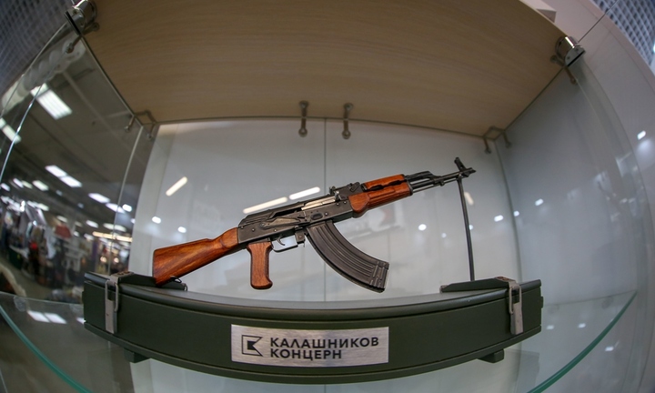 Màn thử nghiệm hỏa lực 'đáng sợ' của súng trường tấn công AK-201