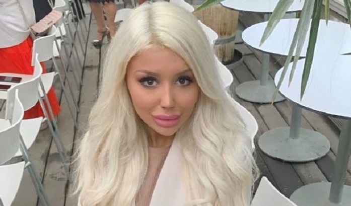 Cô gái chi hàng tỷ đồng phẫu thuật thẩm mỹ để thành 'búp bê sống'