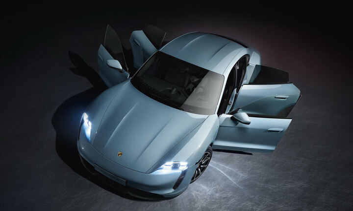 Porsche Taycan 4S ra mắt, giá hơn 2 tỷ đồng