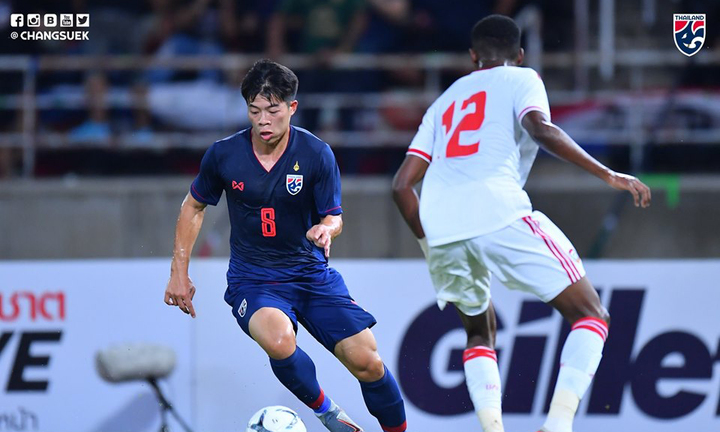 Thái Lan thắng thuyết phục UAE, vượt Việt Nam giành ngôi đầu bảng