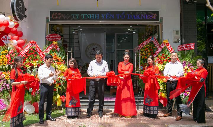 'Một tấm chân tình, ấm lòng muôn thuở'