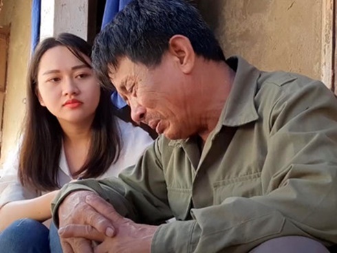 Thế chấp sổ đỏ, nhà cửa lấy 700 triệu đồng cho con sang Anh