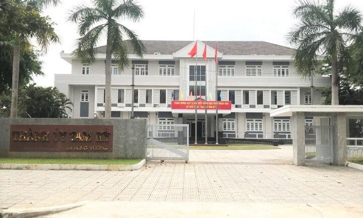 Quảng Nam: Bí thư Thành ủy Tam Kỳ Nguyễn Văn Lúa xin thôi chức