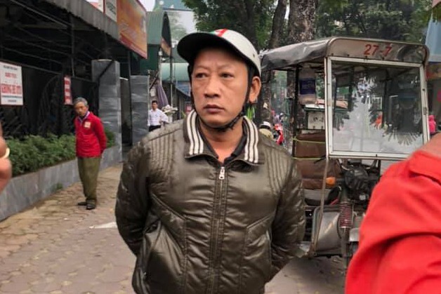 Tạm giữ gã côn đồ đánh cụ ông 80 tuổi chạy xe ôm gãy xương sườn