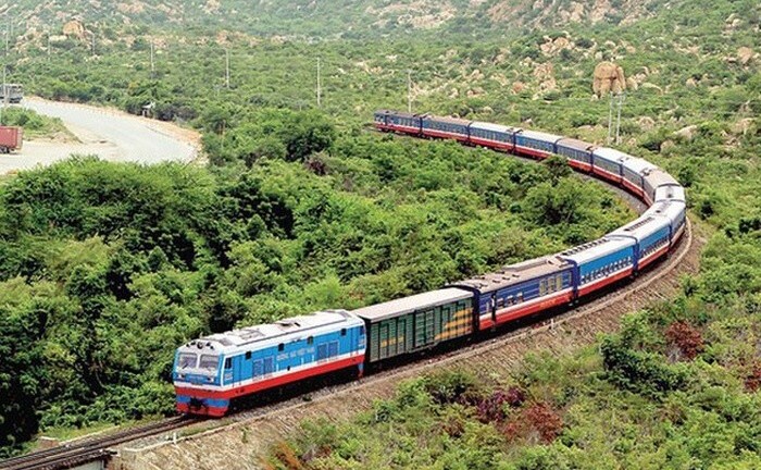 Xây đường sắt Lào Cai - Hà Nội - Hải Phòng 100.000 tỷ đồng: Lãng phí và vô lý?