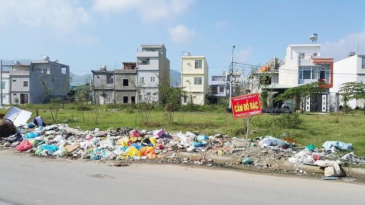 Chủ tịch Đà Nẵng: ‘Ngày nào tôi cũng nhận hàng chục cuộc gọi của dân phản ánh về rác’