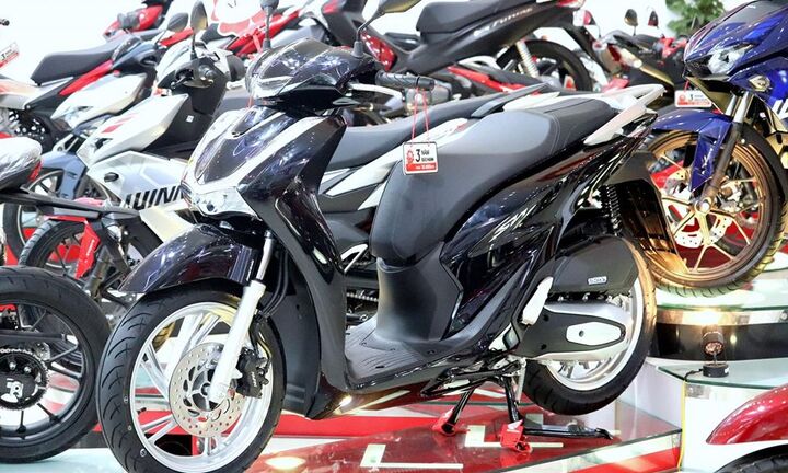 SH 2020 lùi ngày bán, phiên bản cũ giá tăng chênh đột biến
