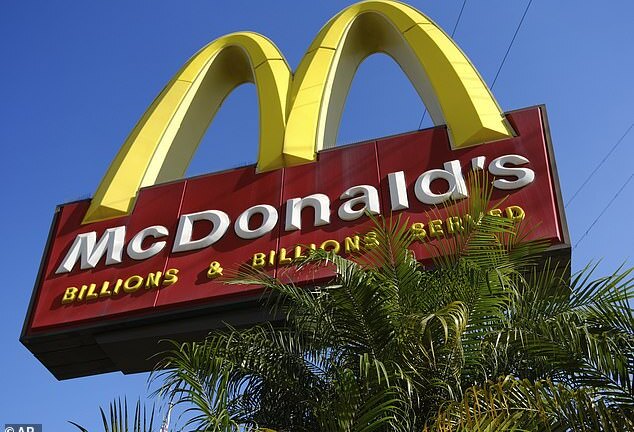 'Ông lớn' McDonald bị phạt nặng vì 'quỵt' lương nhân viên