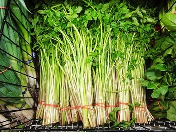 Những ai không nên ăn rau cần?