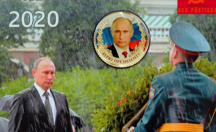 Chiêm ngưỡng bộ lịch Putin 2020: Style cởi trần là quá khứ!
