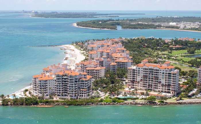 Bên trong hòn đảo giàu có bậc nhất nước Mỹ