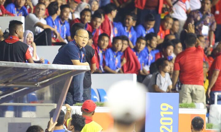 Video độc quyền của VOV: HLV Park Hang Seo nổi cáu trong đường hầm