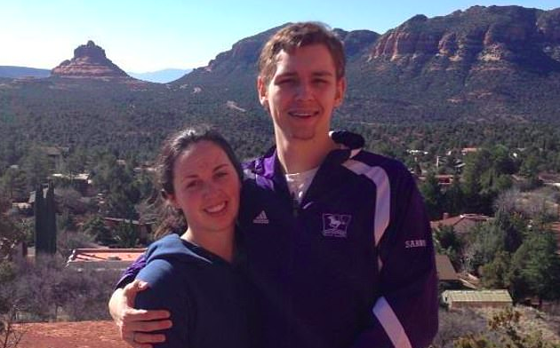 Nghỉ hưu ở tuổi đôi mươi, cặp đôi trẻ sở hữu tài sản 'khủng' nhưng tiết kiệm từng ly cà phê