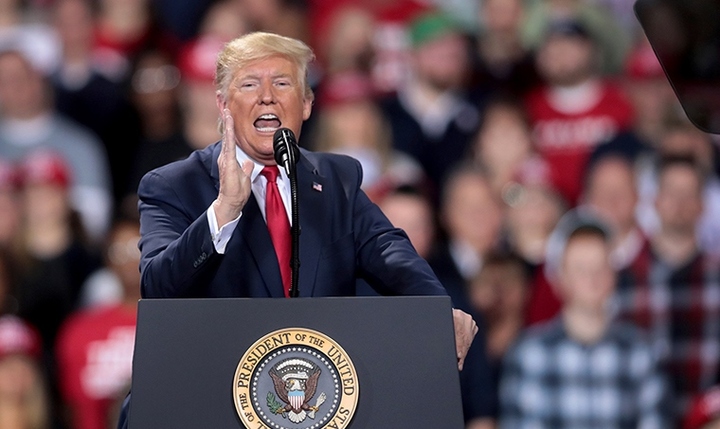 Tổng thống Trump có lý do để vui dù bị luận tội