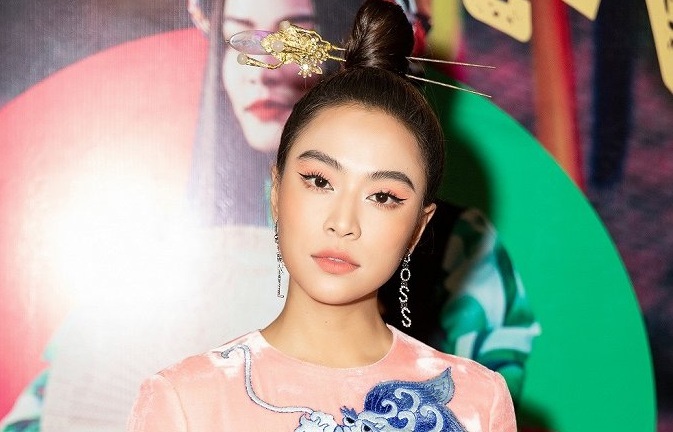 Hoàng Thuỳ Linh kể chuyện bị bạn bè, người yêu phản bội, gặp muôn vàn khó khăn trong quá khứ