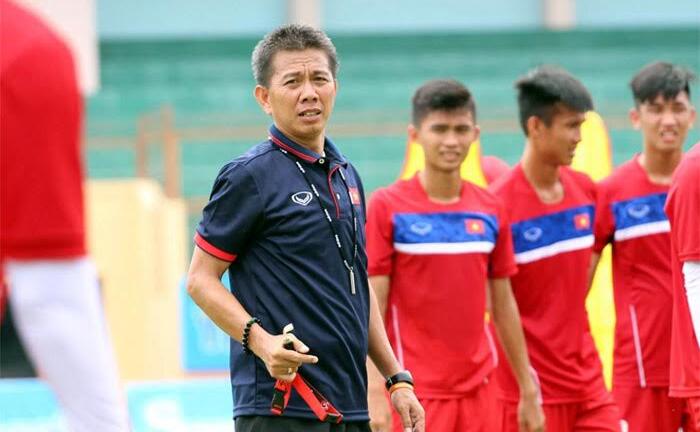 HLV Hoàng Anh Tuấn phát hoảng vì U18 Việt Nam quá yếu thể lực