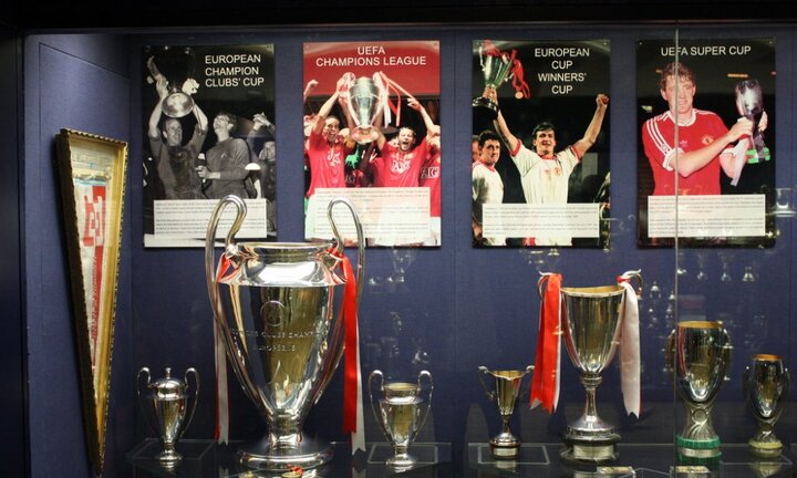 Các đại gia châu Âu có dùng phòng truyền thống kiểu 'gom góp' như Công Vinh?