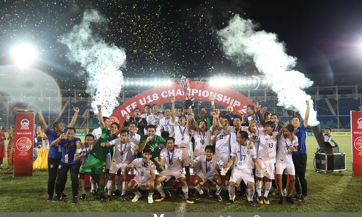 Theo chân đàn anh U22, U18 Thái Lan vô địch Đông Nam Á