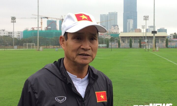 HLV Mai Đức Chung: 'Cám ơn HLV Park làm cả Việt Nam vui sướng'