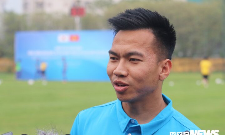 Tân binh tuyển Việt Nam: 'Chưa biết đá với Xuân Trường có hợp không'