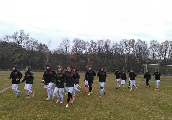 Tuyển nữ Việt Nam hòa đội nữ Bayern Munich