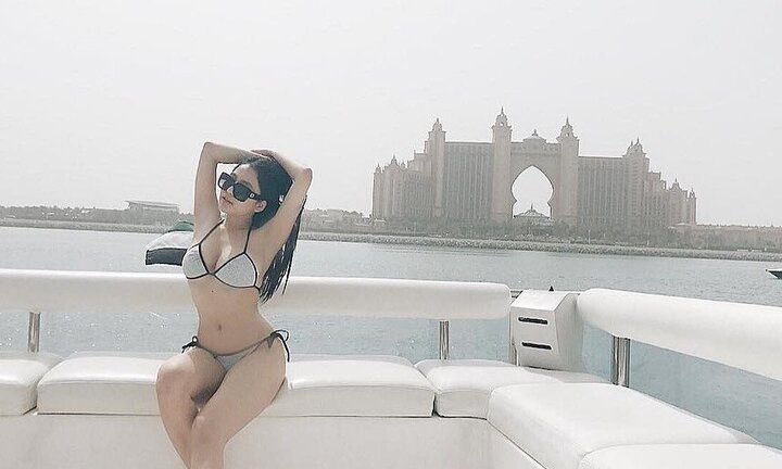 Mỹ nhân 'Nóng cùng World Cup' khoe thân hình bốc lửa, háo hức chờ đại chiến Pháp vs Croatia