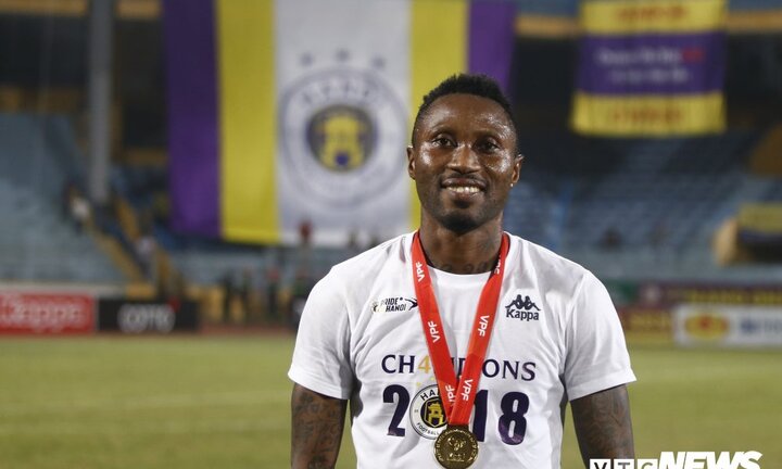 Hoàng Vũ Samson: Chân sút hay nhất lịch sử V-League vẫn mơ khoác áo tuyển Việt Nam