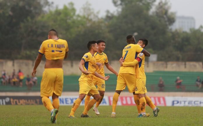 Đánh bại SHB Đà Nẵng, Sông Lam Nghệ An áp sát ngôi đầu bảng V-League