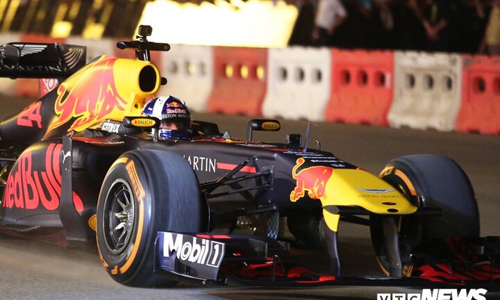 Giá vé xem giải F1 cao nhất hơn 9 triệu đồng, bán ở Vinmart+