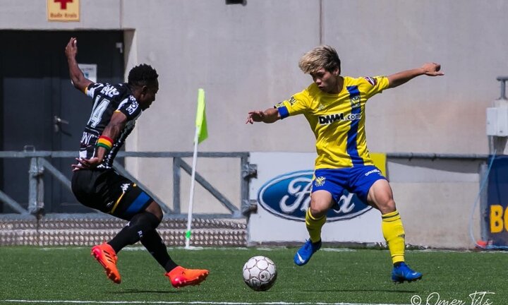 Video: Công Phượng xử lý khéo léo, kiến tạo bàn thắng cho Sint Truidense