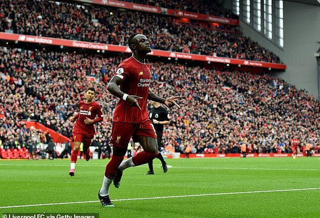 Hạ Leicester City ở phút bù giờ cuối cùng, Liverpool nối dài mạch trận toàn thắng