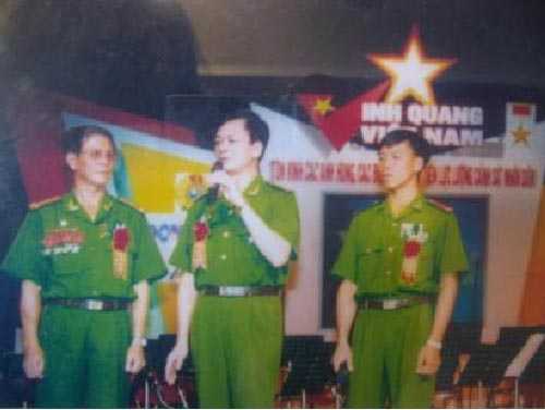 Hành trình tiêu diệt những tên cướp, giết người bằng súng và lựu đạn ở Quỷ Môn Quan