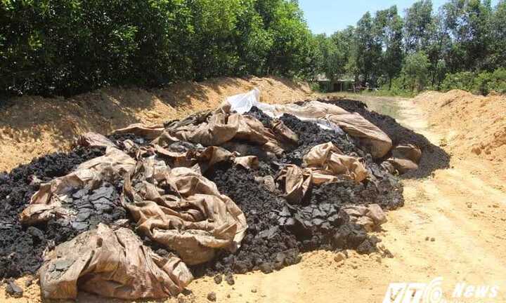 Chôn hơn 100 tấn chất thải của Formosa là vi phạm pháp luật về môi trường