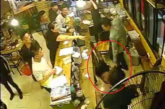 Côn đồ quỵt tiền, hành hung nữ nhân viên quán nướng: Chủ tịch Hà Nội yêu cầu xử nghiêm