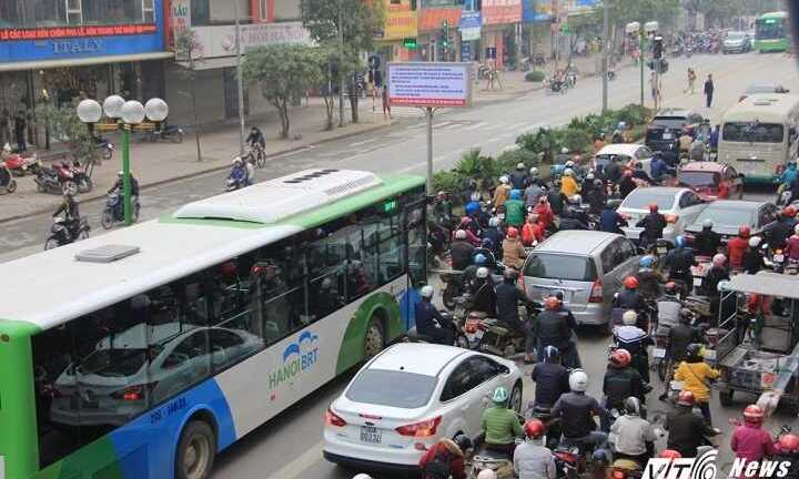 Một số hãng taxi có thể chạy trên tuyến buýt nhanh BRT
