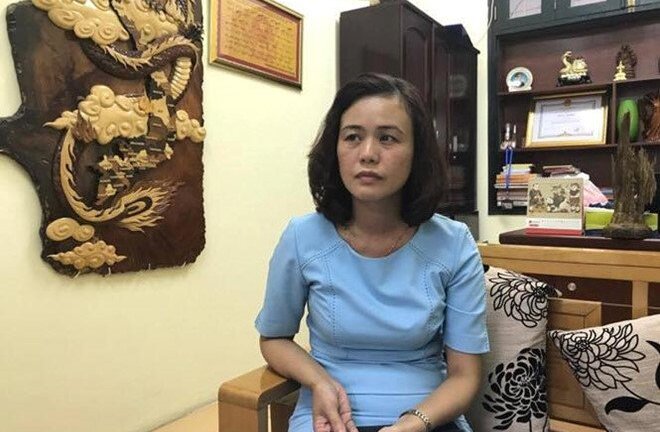 Dân tố phải 'lót tay' cho cán bộ khi làm giấy chứng tử: Đình chỉ nữ phó chủ tịch phường
